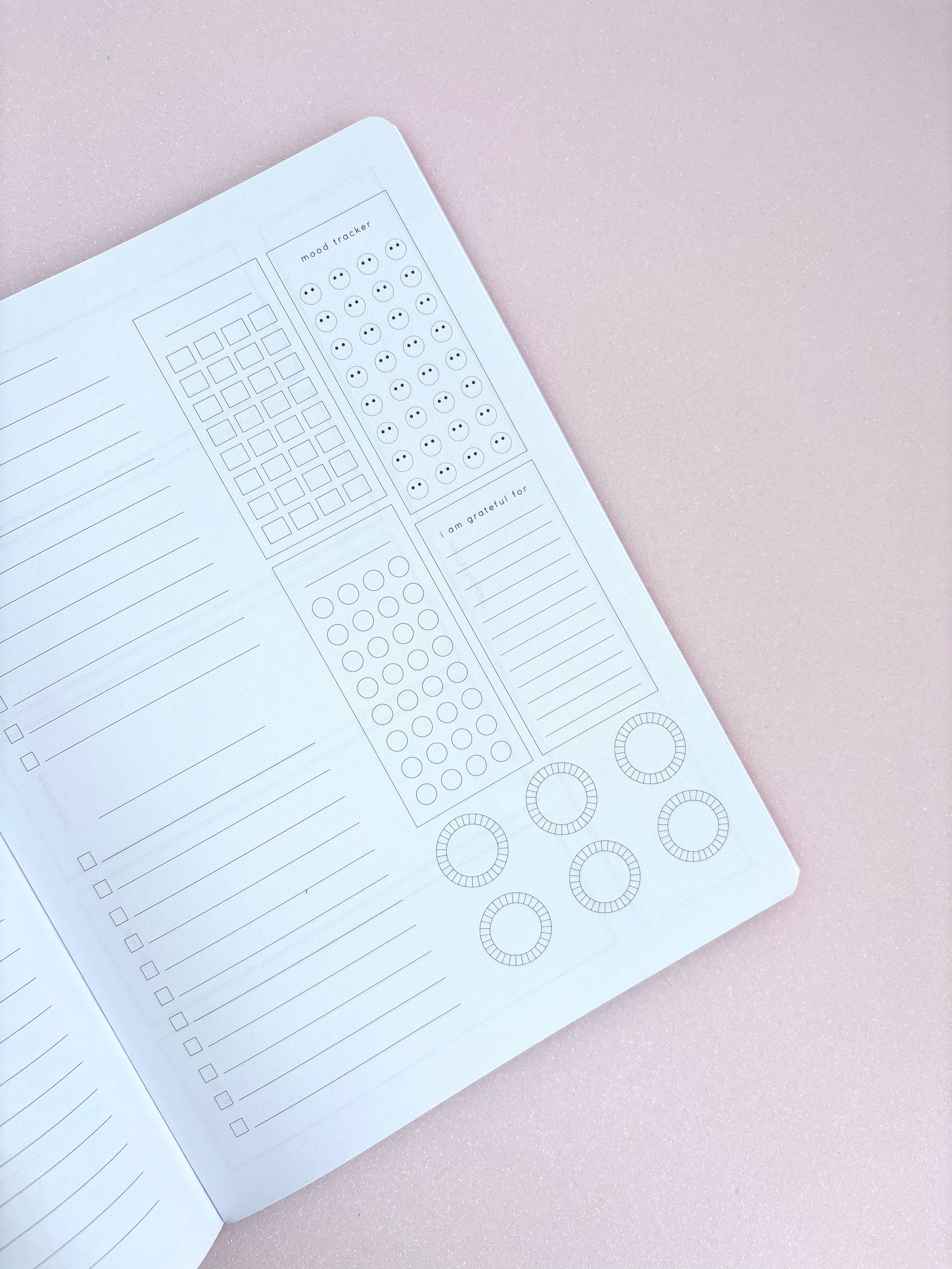 LE SOLEI  MONTHLY - WEEKLY PLANNER (Sin fecha)